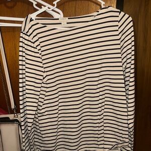 Women's Black and White Striped Top